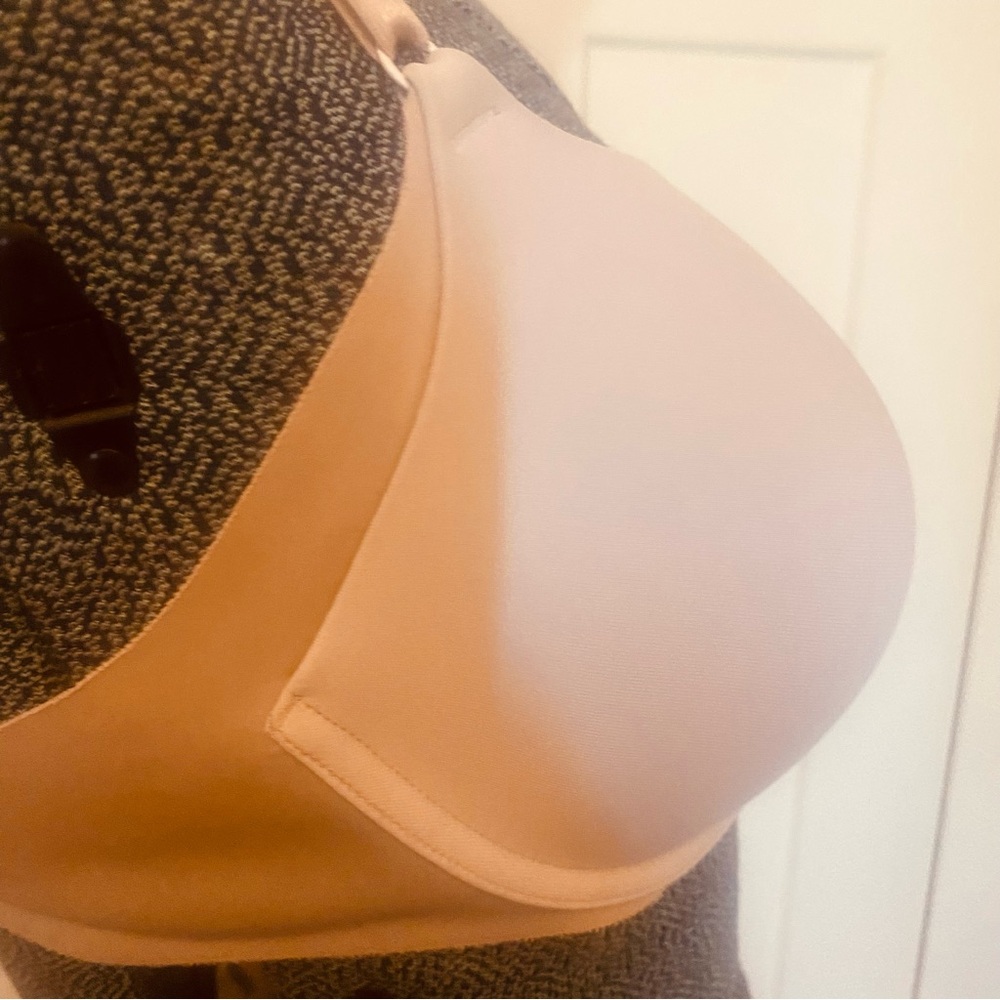 Warners side breast cover bra 38B - Picture 2 of 5